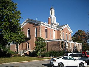 The Kendall County Courthouse is listed on the U.S. National Register of Historic Places.