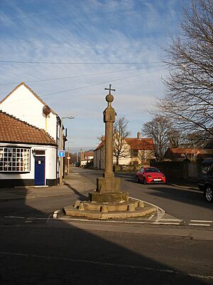 Barlborough Village Cross - geograph.org.uk - 1090178