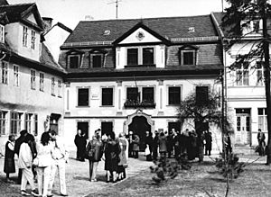 Bundesarchiv Bild 183-1984-0423-317, Weimar, Albert-Schweitzer-Gedenkstätte
