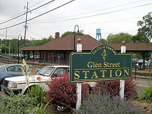 Glen Street Station; Glen Cove sign
