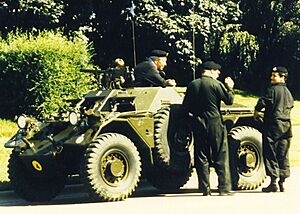HLCol Wilton, LCol Morin (ONTR), Capt Wilkinson 8CH, ferret first parade, Oshawa, 1981