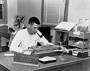 Hunter S. Thompson (Air Force service photo)