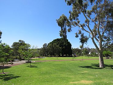 Kadidjiny Park, Melville, December 2021 06.jpg