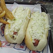 Montreal steamie hotdog