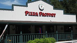 Pizza Factory in Groveland (9198439810).jpg