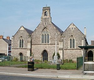 St Saviour's Church, Cardiff.jpg