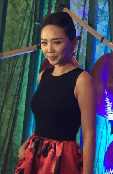 Tóc Tiên (cropped)