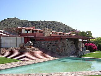 Taliesin West Complex DSCN2137.jpg