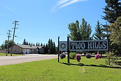 Two Hills, Alberta (28536272794).jpg