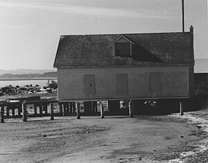 Willapa Bay Boathouse 5 - Tokeland Washington
