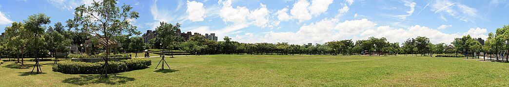 2010 07 20770 6691 Da'an District, Taipei, Daan Park, Taiwan