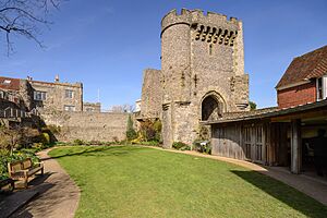 Barbican To Lewes Castle And Walls To South 2018 02