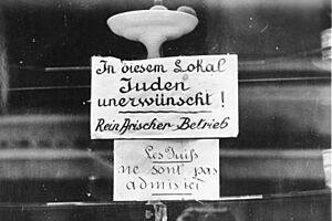 Bundesarchiv Bild 183-S59096, Plakat im Fenster eines französischen Restaurants