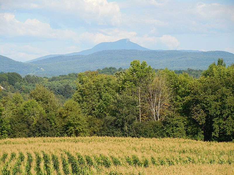 CamelsHumpMt fromCharlotteVT 20140824