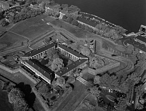 Fort Jay aerial view HABS NY,31-GOVI,1-11