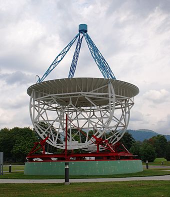 Green Banks - Grote Reber Radio Telescope.jpg