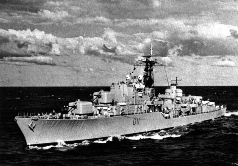 HMAS Vampire (D11) underway c1962