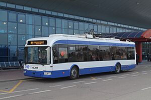 Kišiněv, letiště, AKSM-321 (2019-03-17; 02)