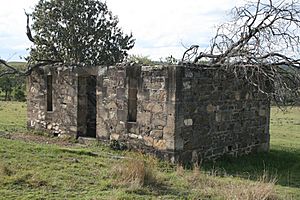Mt Perry Powder Magazine - from S (2008).jpg