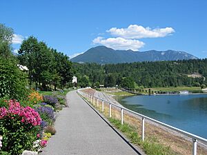 Nakusp BC Waterfront walkway