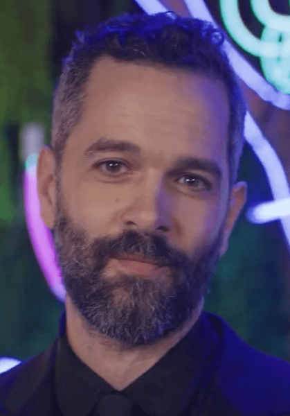 Neil Druckmann 2024 Emmys 01 (further cropped)