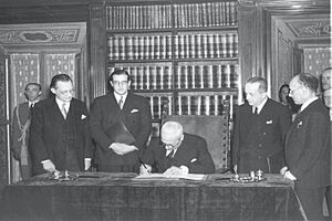 President Enrico De Nicola sign the Italian Constitution 1947