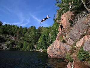 Rock Diving in North Bay