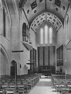St Erkenwald's Church, Southend, Essex Nave