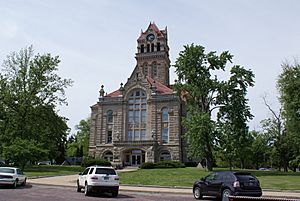 Starke County courthouse in Knox