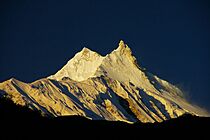 Sunrise, Manaslu.jpg