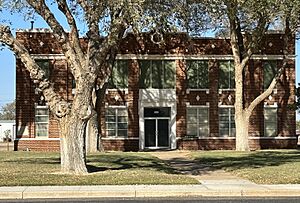 Yoakum County Heritage and Art Museum