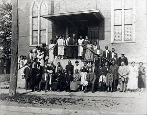 A group on the front steps of Salem Chapel, St. Catharines, Ontario (1925)