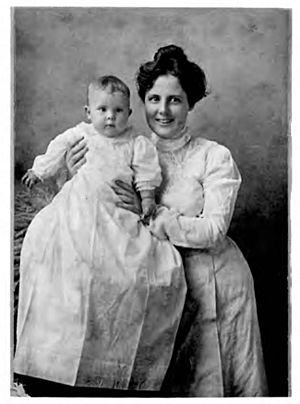 Alice Baldridge and her daughter
