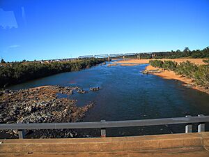 Burdekin River Crossing on the Flinders Highway - panoramio (23)
