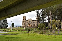 CASTILLO MARROQUIN, sobre la autopista norte, Chía, Cundinamarca.JPG