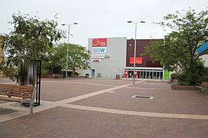 Dapto mall entrance via dapto square