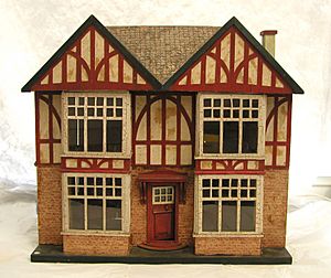Doll's house (AM 2003.99.12-1)