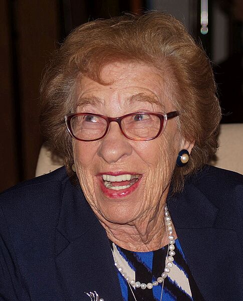 Eva Schloss 5 (4x5 cropped)