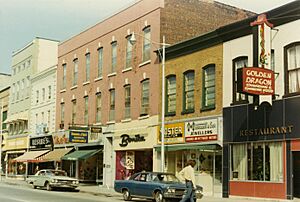 HCM188 (Front Street Belleville Ontario 1972) (32697637021)