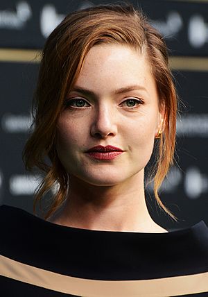 Holliday Grainger, Tell It To Th Bees (cropped).jpg