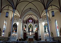 Holy Cross-Immaculata Church (Cincinnati, Ohio) - nave
