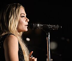 LeAnn Rimes 2014 Big Apple Awards Gala (2) (cropped)
