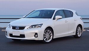 Lexus CT 200h Japan 2011 front