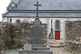 The war memorial in Kernoués