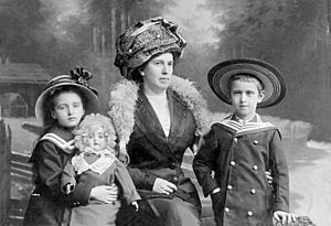 Nadezhda Kabalevsky, Dmitry Kabalevsky, Elena Kabalevsky. St. Petersburg, 1911