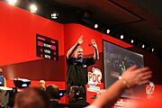 Raymond van Barneveld (2128985530)