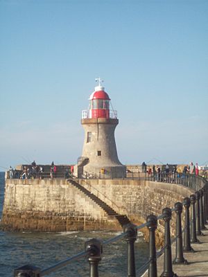 South Shields Lighthouse at the end of the Pier.jpg