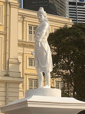 Statue of Sang Nila Utama at the Raffles Landing Site (three-quarter front view).jpg