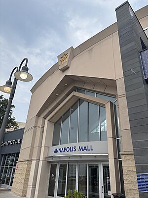 Annapolis Mall Entrance near Chipotle.jpg