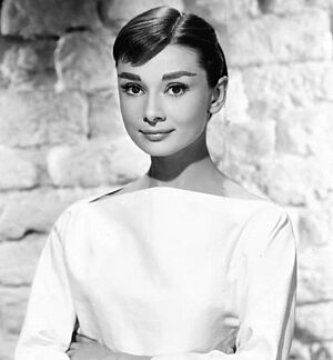 Audrey Hepburn 1956om (cropped)